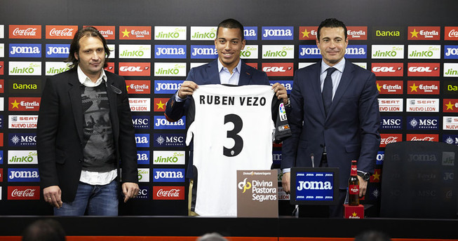 Официально: Веза перешел в \"Валенсию\"