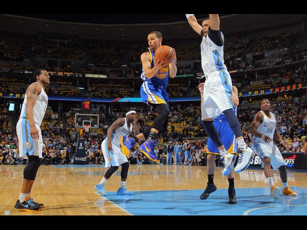 Плей-офф НБА: \"Денвер\" и \"Мемфис\" побеждают своих соперников