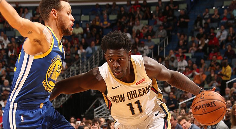 \"Голден Стэйт\" добыл волевую победу над \"Нью-Орлеаном\"