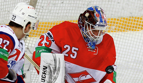 \"Спартак\" уверенно переиграл \"Локомотив\"