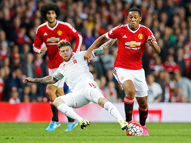 \"Ливерпуль\" разгромил \"Ман Юнайтед\"