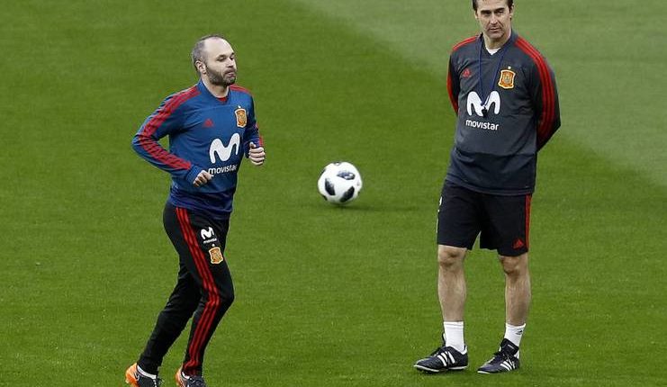 Иньеста поддержал Лопетеги