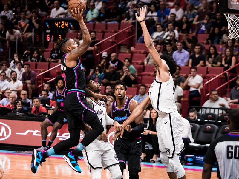 \"Бруклин\" оказался сильнее \"Майами\"