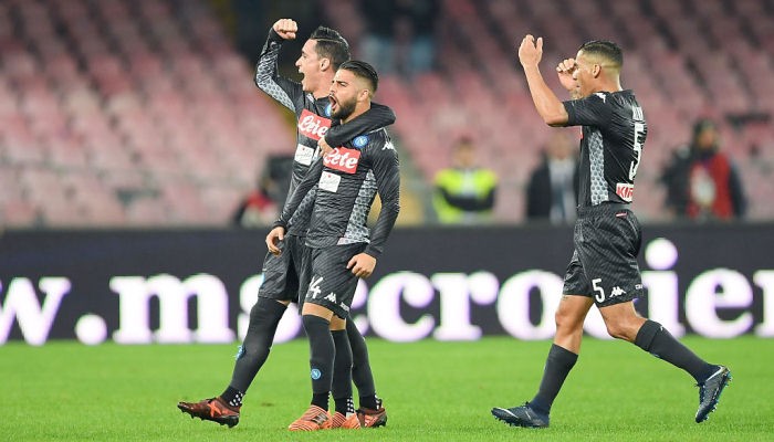 \"Милан\" в гостях уступил \"Наполи\"