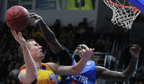 Баскетболисты \"Химок\" уверенно обыграли \"Маккаби\" 