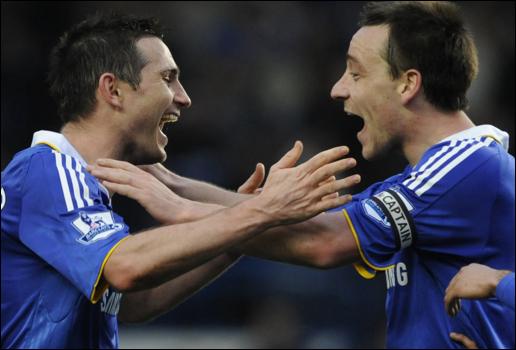 Болельщики \"Вест Хэма\" забросали Терри и Лэмпарда монетами