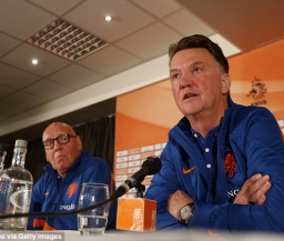 Ван Гал объявил расширенный состав сборной Голландии на ЧМ-2014