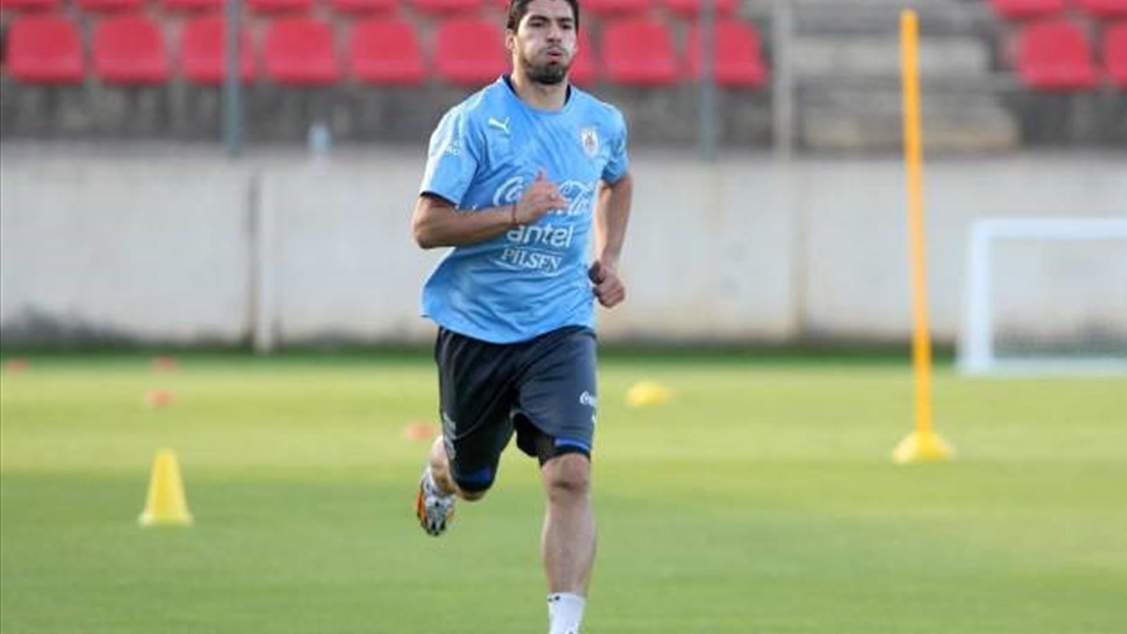 Суарес не сыграет против Коста-Рики