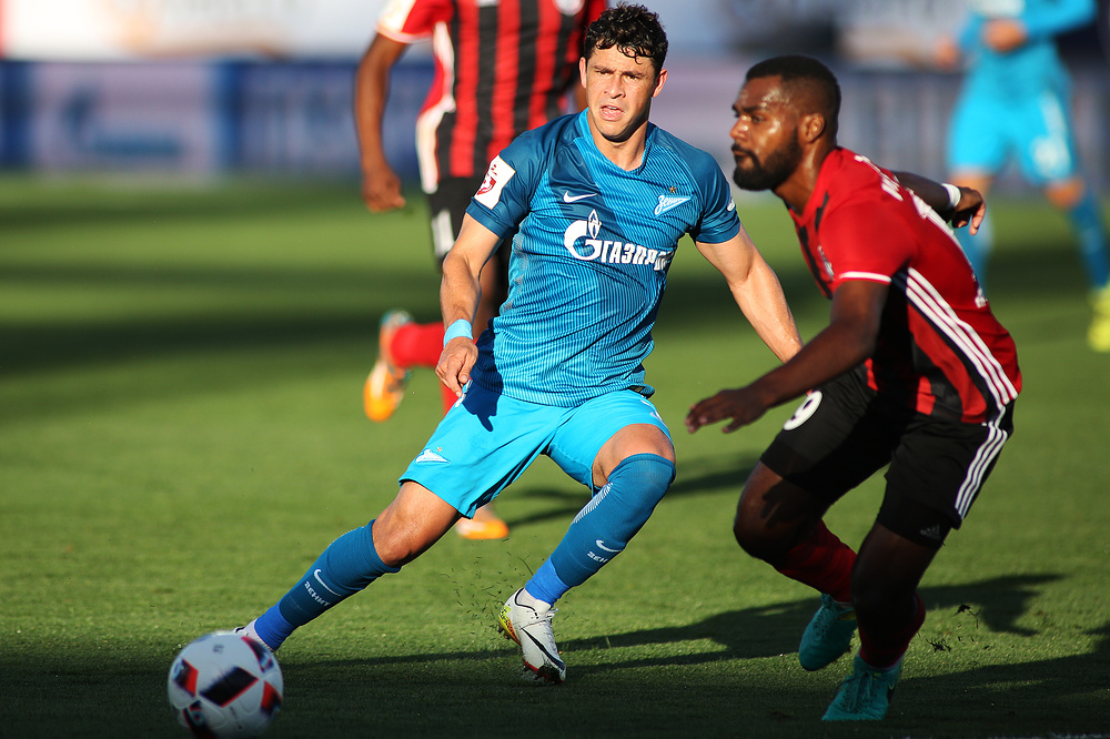 Жулиано хочет поиграть в топ-клубе