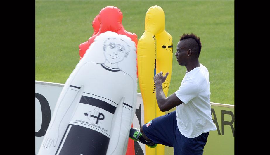 Игроки из Серии А унизили Балотелли