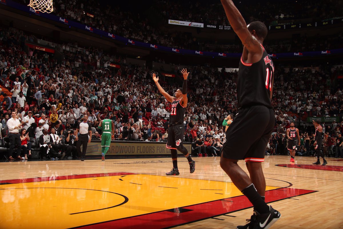 \"Майами\" прервал победную серию \"Бостона\"