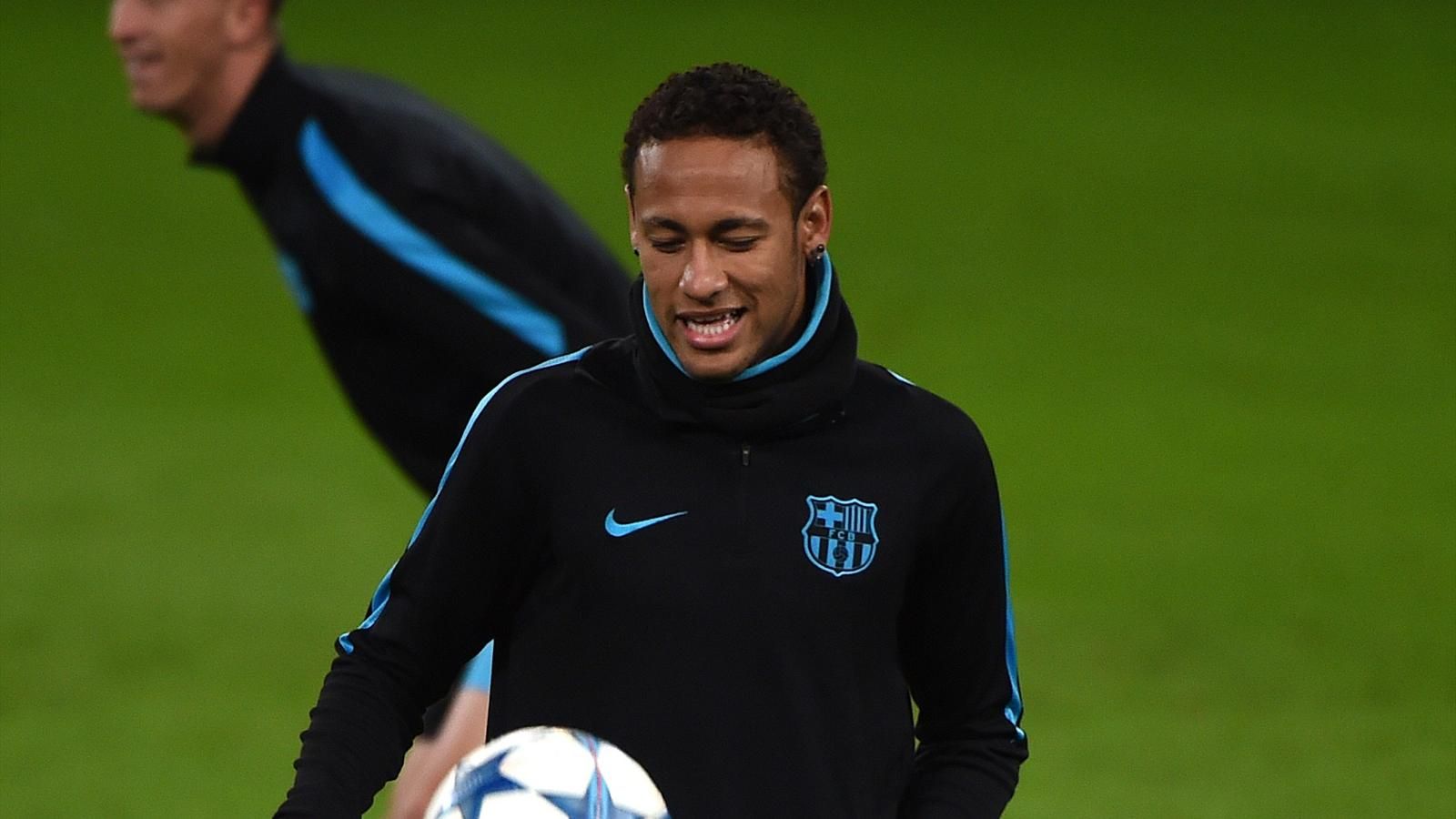 Роналдиньо назвал Неймара своим наследником