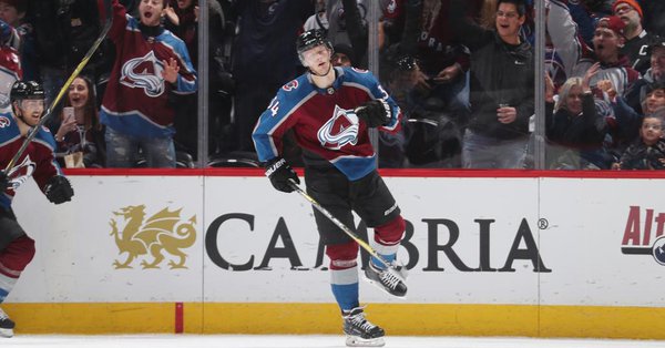 \"Колорадо\" наколотил 6 шайб в ворота \"Айлендерс\"