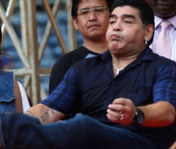 Марадону снова "пригласили" в суд