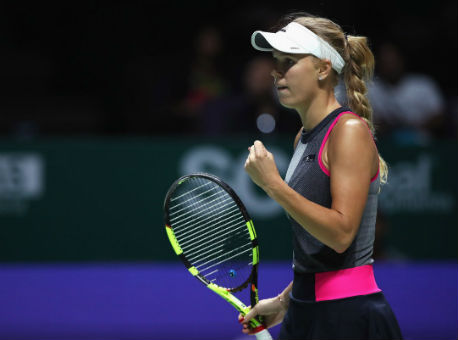 Возняцки прошла в финал сингапурского турнира WTA