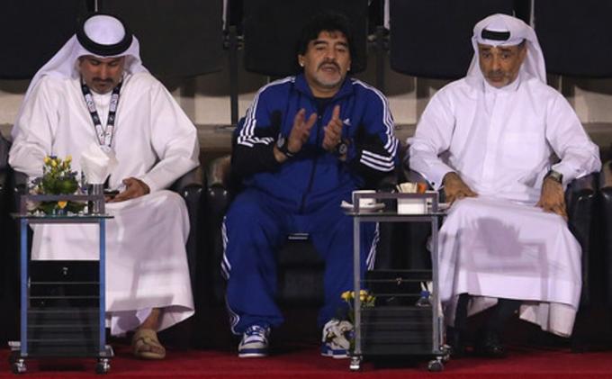 Марадона будет \"держать кулаки\" за ОАЭ, а не за Аргентину