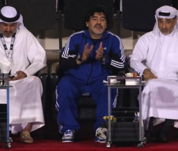 Марадона будет "держать кулаки" за ОАЭ, а не за Аргентину