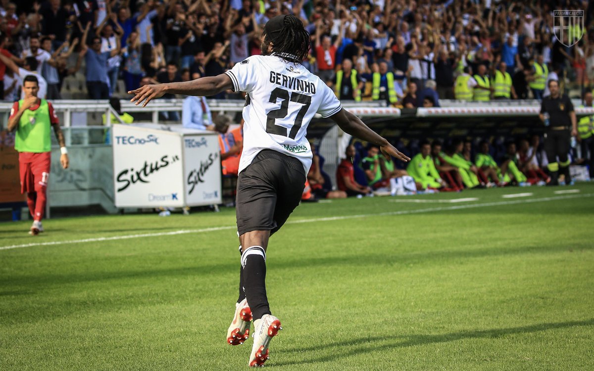 \"Парма\" нанесла поражение \"Кальяри\"