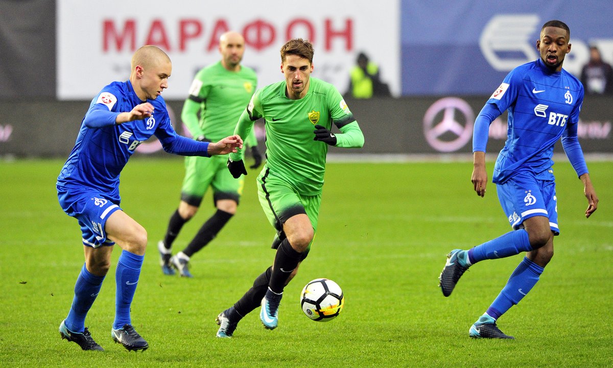 \"Динамо\" набрало три очка в матче с \"Анжи\"