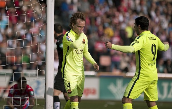 \"Барса\" прогнозируемо разобралась с \"Гранадой\"