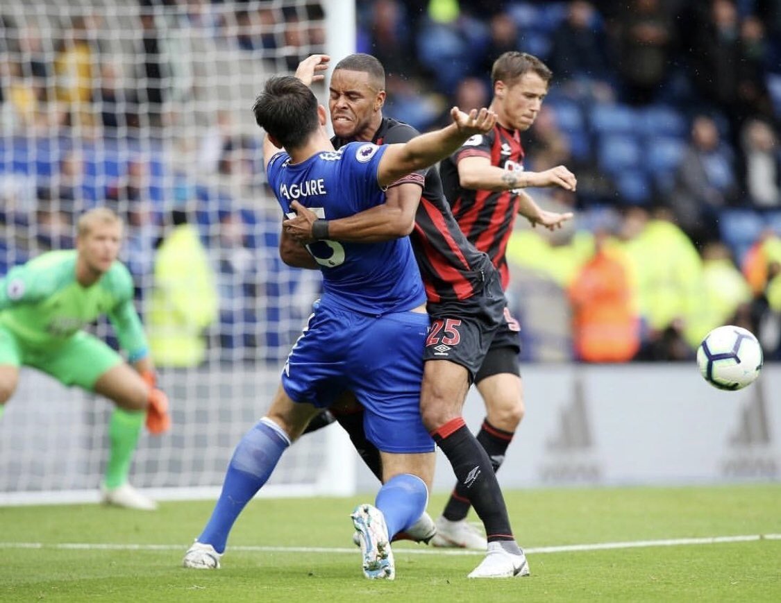 \"Лестер\" добыл волевую победу над \"Хаддерсфилдом\"