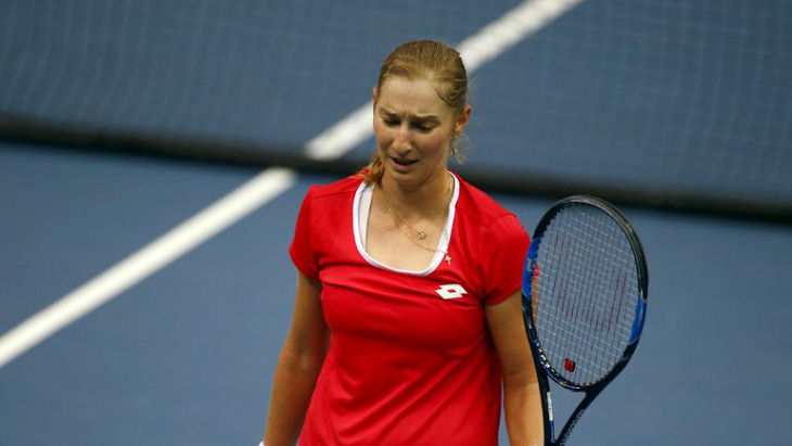 Макарова разгромно проиграла Жабер