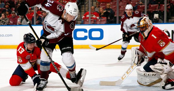 \"Флорида\" пропустила 5 шайб от \"Колорадо\"