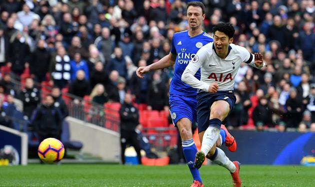 \"Тоттенхэм\" комфортно переиграл \"Лестер\"