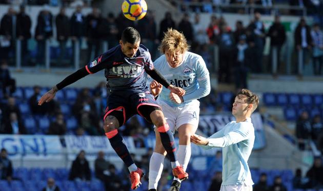 \"Лацио\" крупно побеждает \"Кротоне\"