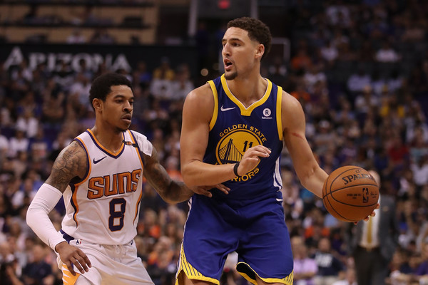 \"Голден Стэйт Уорриорз\" не испытали проблем с \"Финикс Санз\"