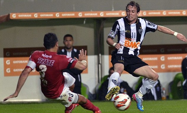 \"Канониры\" дают 21 млн фунтов за Бернарда