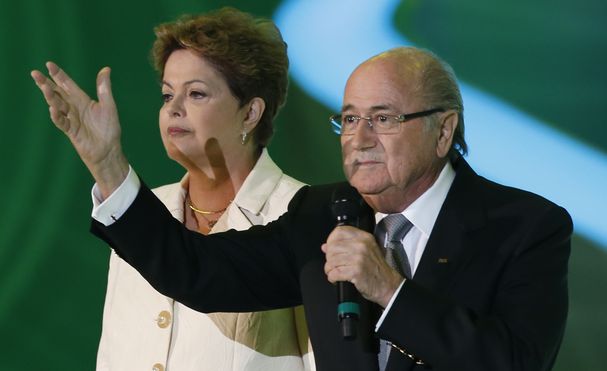 Президент ФИФА раскритиковал страну-хозяйку ЧМ-2014