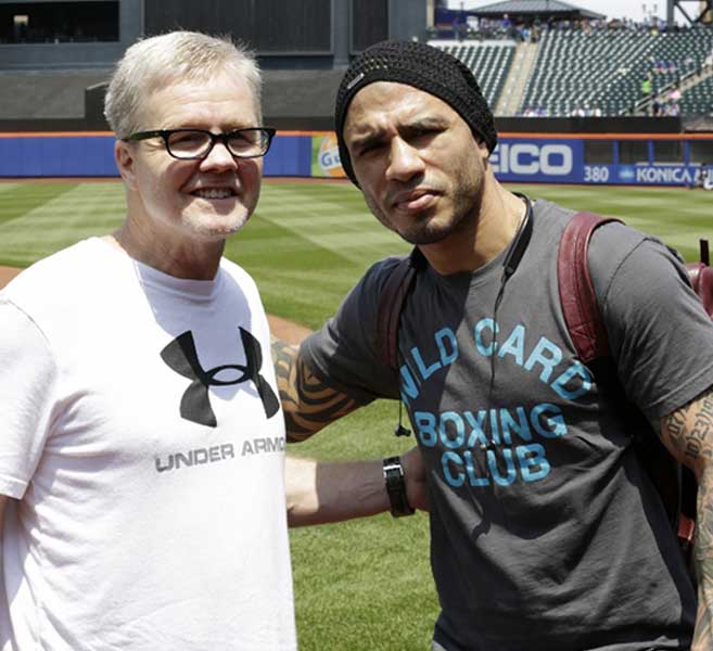 Роуч думает, что Котто сможет нокаутировать Альвареса