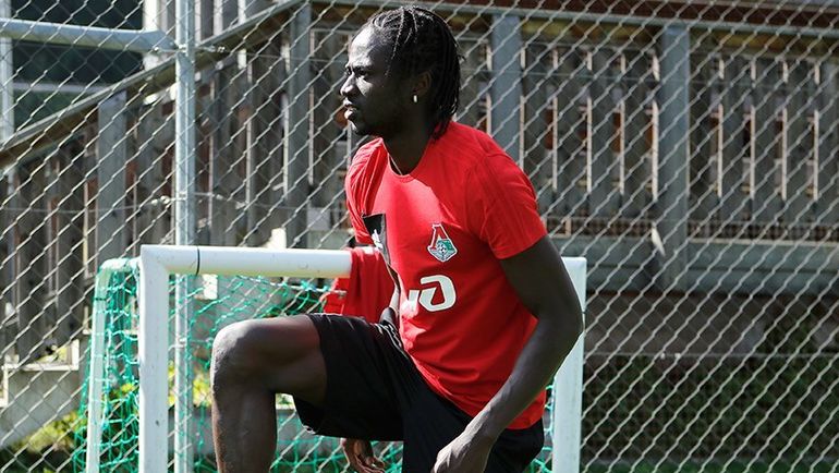 Эдер хочет забить гол \"Амкару\"