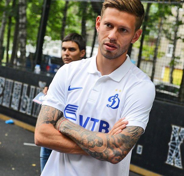 \"Урал\" арендует Смолова на один сезон