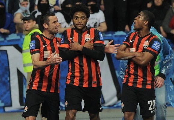 \"Горняки\" благодаря дублю Адриано обыграли \"Динамо\" в Киеве 