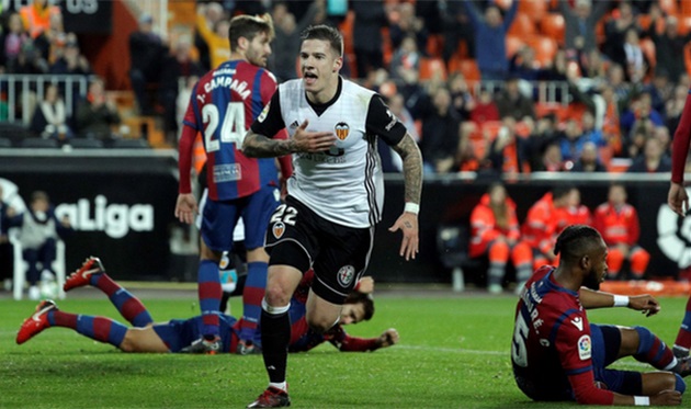 \"Валенсия\" добыла важные три очка