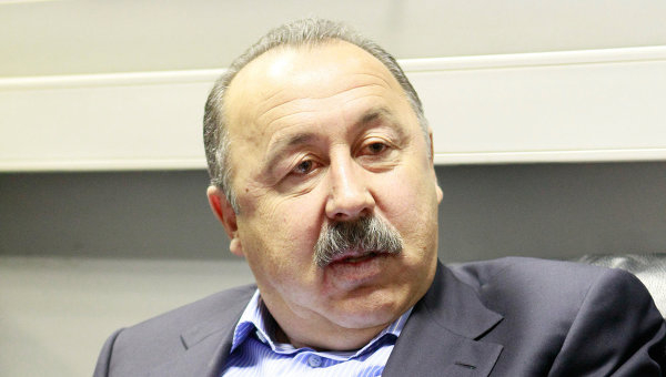 Газзаев отказался от борьбы за пост президента РФС