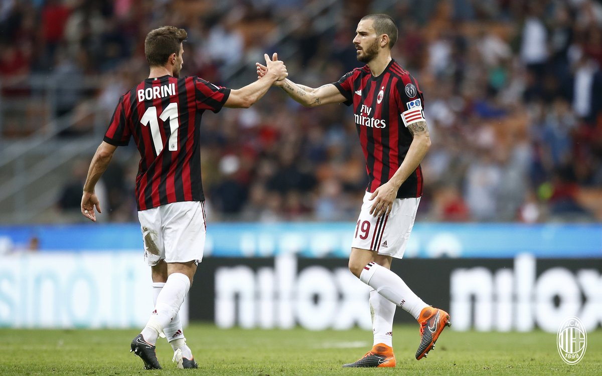 \"Милан\" без проблем разобрался с \"Вероной\"