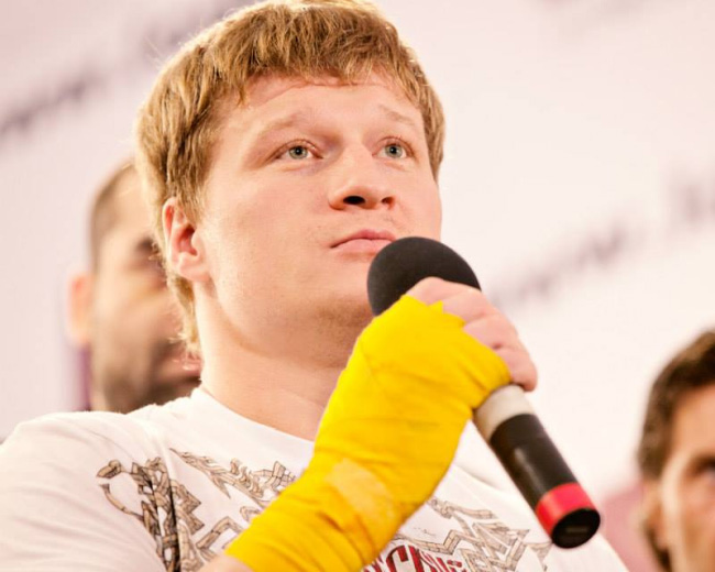 Поветкин получил шанс отобрать пояс у Уайлдера