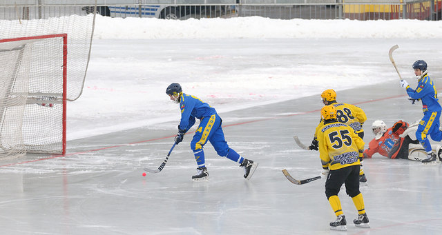 Московское \"Динамо\" вырвало победу у \"Зоркого\"