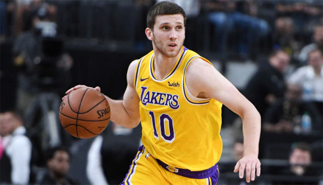 \"Вашингтон Уизардс\" спокойно обыграли \"Лос-Анджелес Лейкерс\"