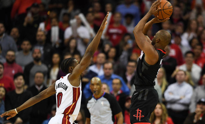 \"Хьюстон Рокетс\" переиграли \"Майами Хит\"