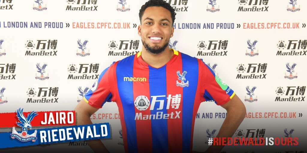 Защитник \"Аякса\" перешел в \"Кристал Пэлас\"