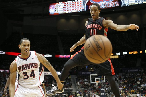 НБА: 30 очков Дерозана принесли победу \"Торонто\"