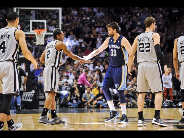 В матче с \"Мемфисом\" \"шпоры\" установили рекорд