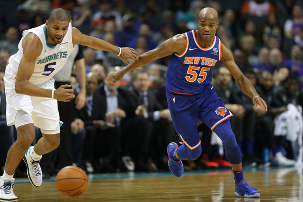 \"Шарлотт Хорнетс\" уверенно победили \"Нью-Йорк Никс\"