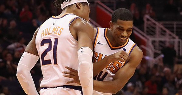 \"Клипперс\" дожали \"Финикс\" в овертайме