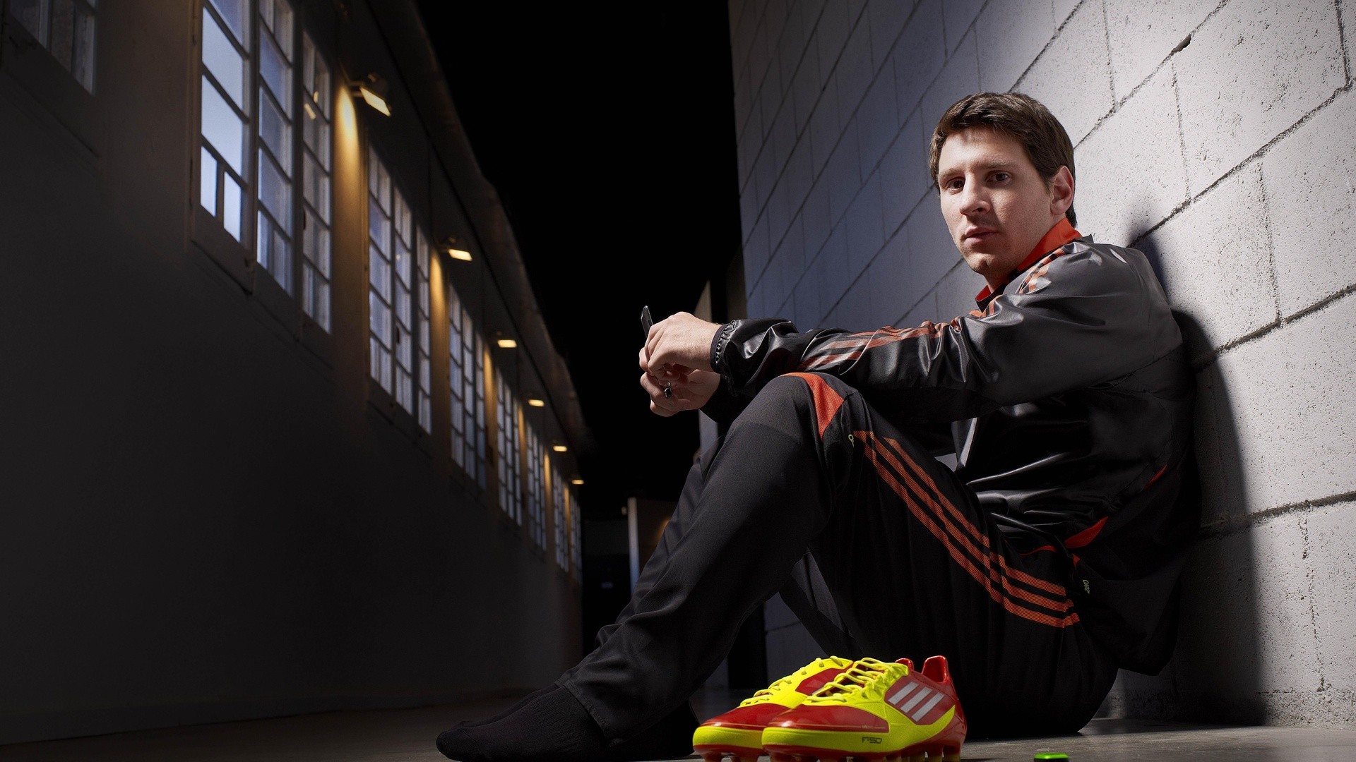 Adidas хочет, чтобы Месси сменил команду