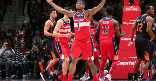 \"Вашингтон\" и \"Финикс\" забросили 295 очков на двоих